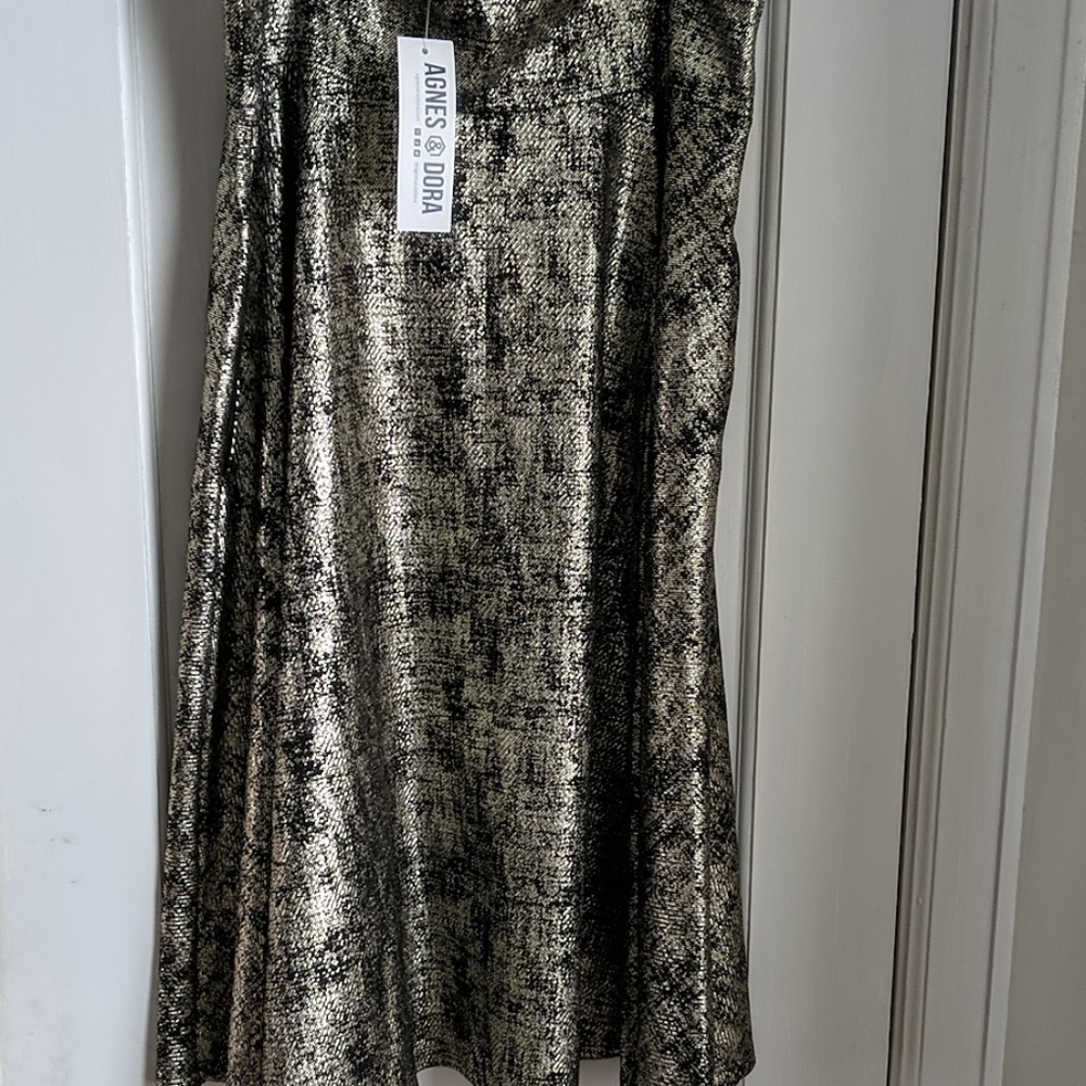 Gold and black midi skirt NWT
